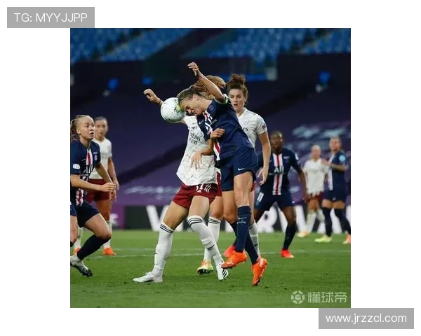 女足大巴黎对阵曼联精彩直播全程回顾与赛况分析